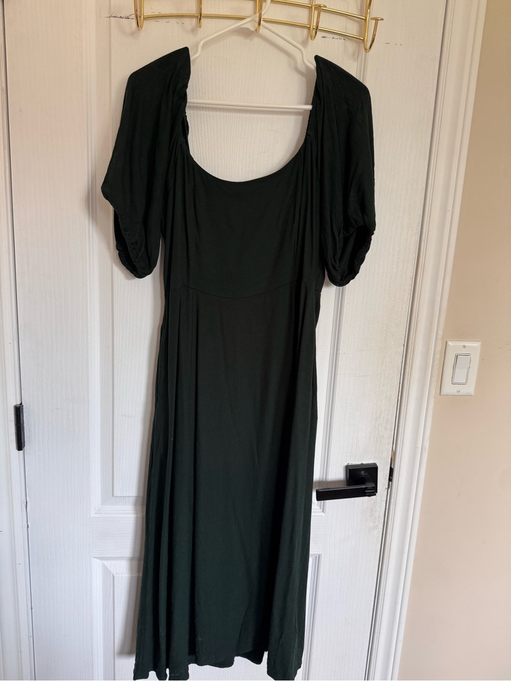 Old Navy Green Scoop Neck Midi Dress with Puff Sleeves